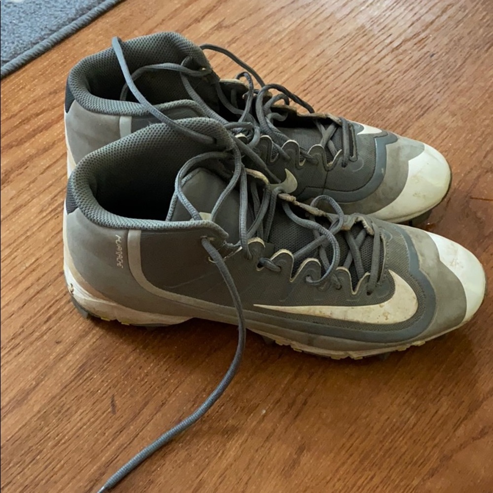Nike huarache cleats size 11